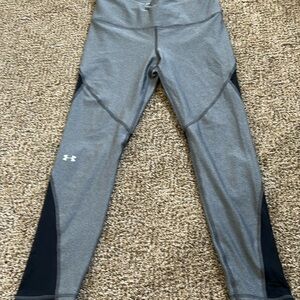 Under Armor Compression Cropped Leggings
